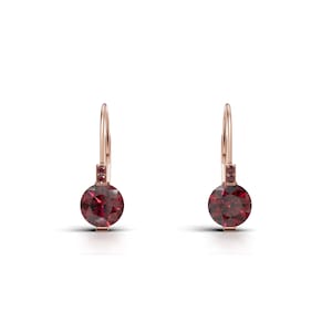 Pendientes colgantes de rubí sintético con engaste de tensión y cierre de palanca / Pendientes colgantes redondos de rubí rojo de 5 mm en plata de ley 925 / Regalo de piedra natal de julio