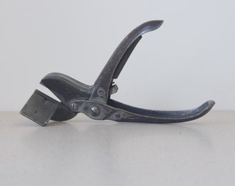 Vintage Rouse slug clipper - letterpress tool