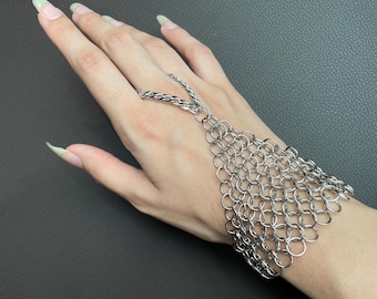 Handgjort armband i rostfritt stål med ringbrynja – gotiskt armband, festival- och cosplaysmycken, medeltida rustningsinspirerat tillbehör