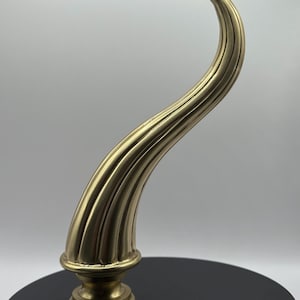 grand fleuron de lampe en laiton poli