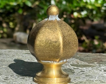 Solid brass lamp finial