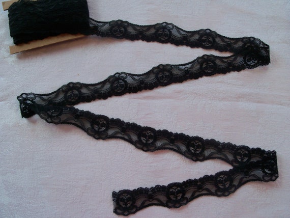Doll Clothes Lace / 4 Yards Beautiful Scalloped Lace / Sewing for 18" American Girl Doll Clothes