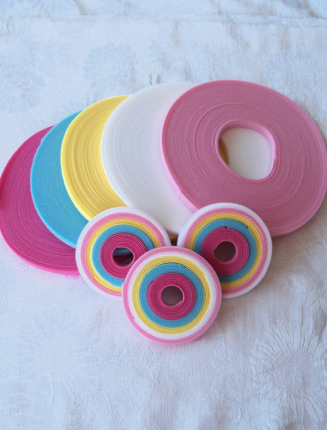 Doll Clothes VELCRO® Brand Sewon Hook and Loop /5 Yard Spring Pack of