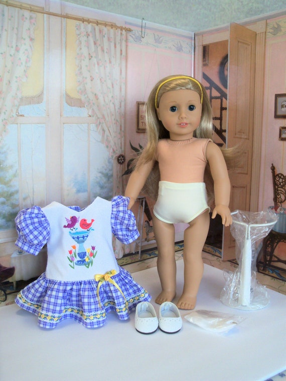 18" American Girl Truly Me Seamstress Model / Like New PLUS Stand, Shoes, Socks and Dress!