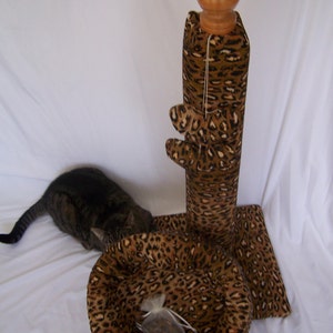 Made in USA Cat Scratching Post, cheeta upholstery fabric with matching bed