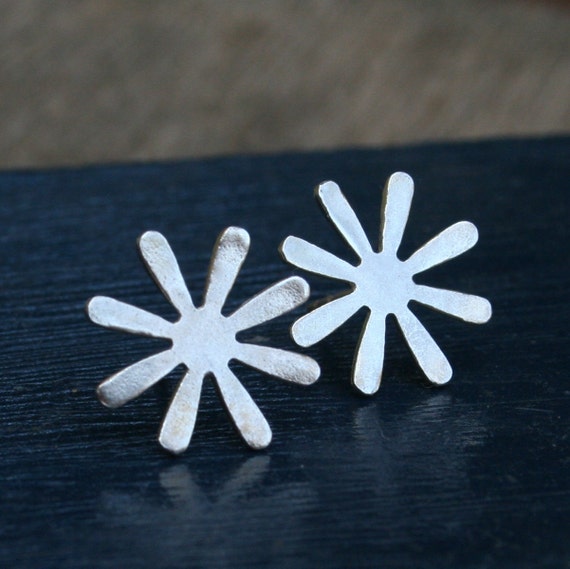 Silver floral studs, Sterling Silver stud earrings shaped as small flowers, floral silver studs