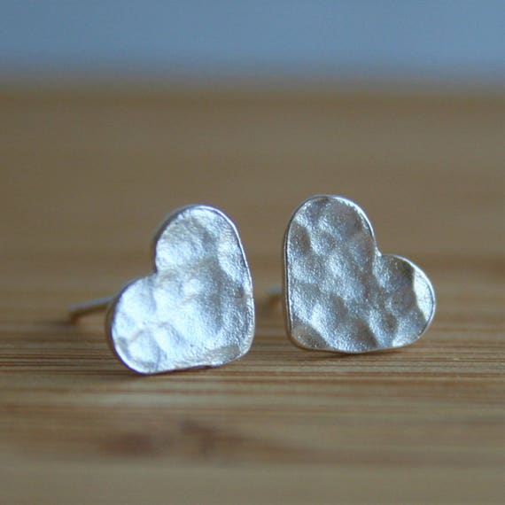 Silver heart stud earrings, hammered silver heart earrings, tiny silver earrings, gift for girls, romantic gift, heart studs, love earrings