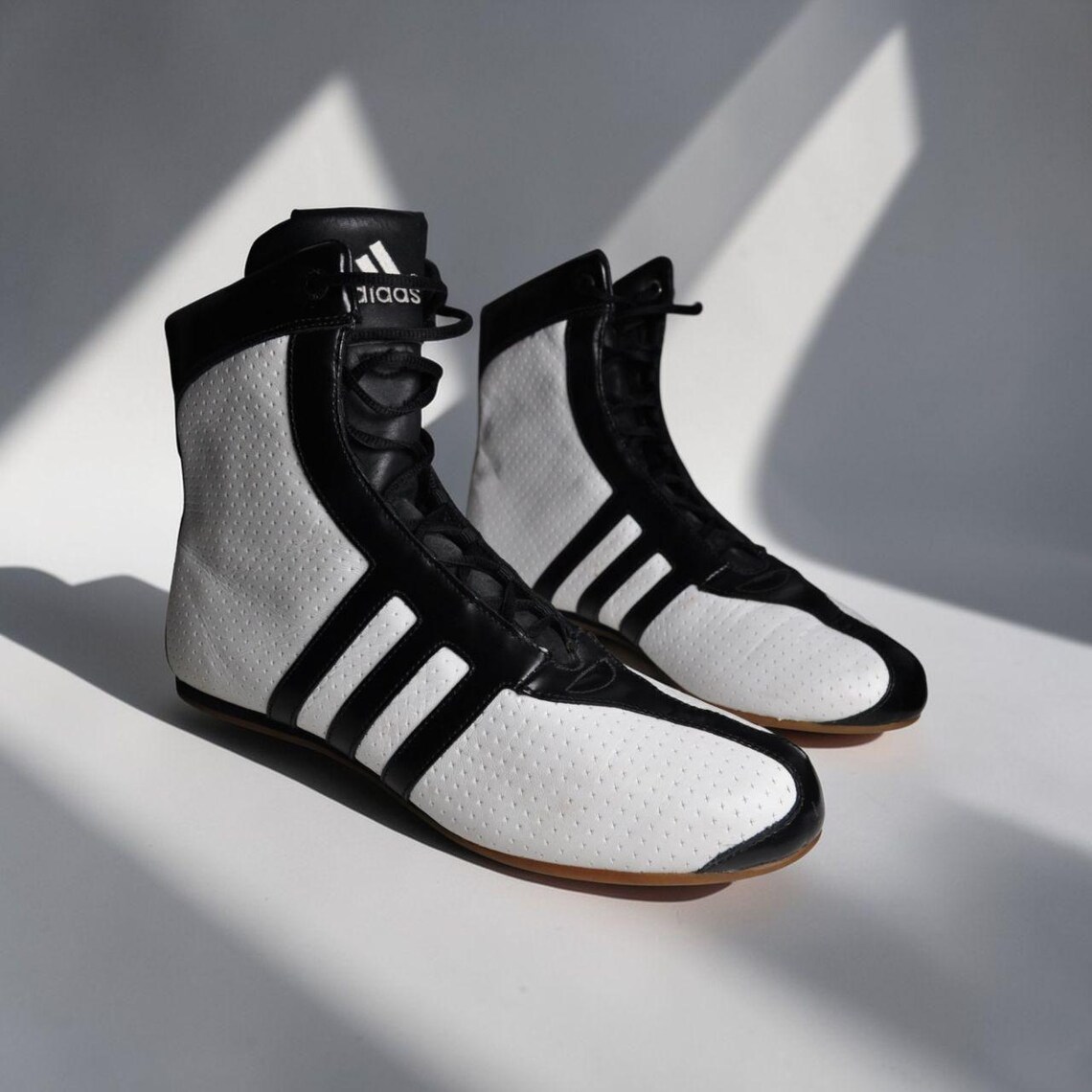 Vintage Adidas Shosan Hi Boxing Boots: Y2K Black White Leather Trainers UK 7, foto 3 di 5