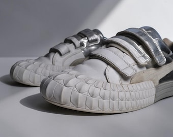 Zapatillas vintage Puma x Mihara Yasuhiro color plata metalizado, talla UK 10.5