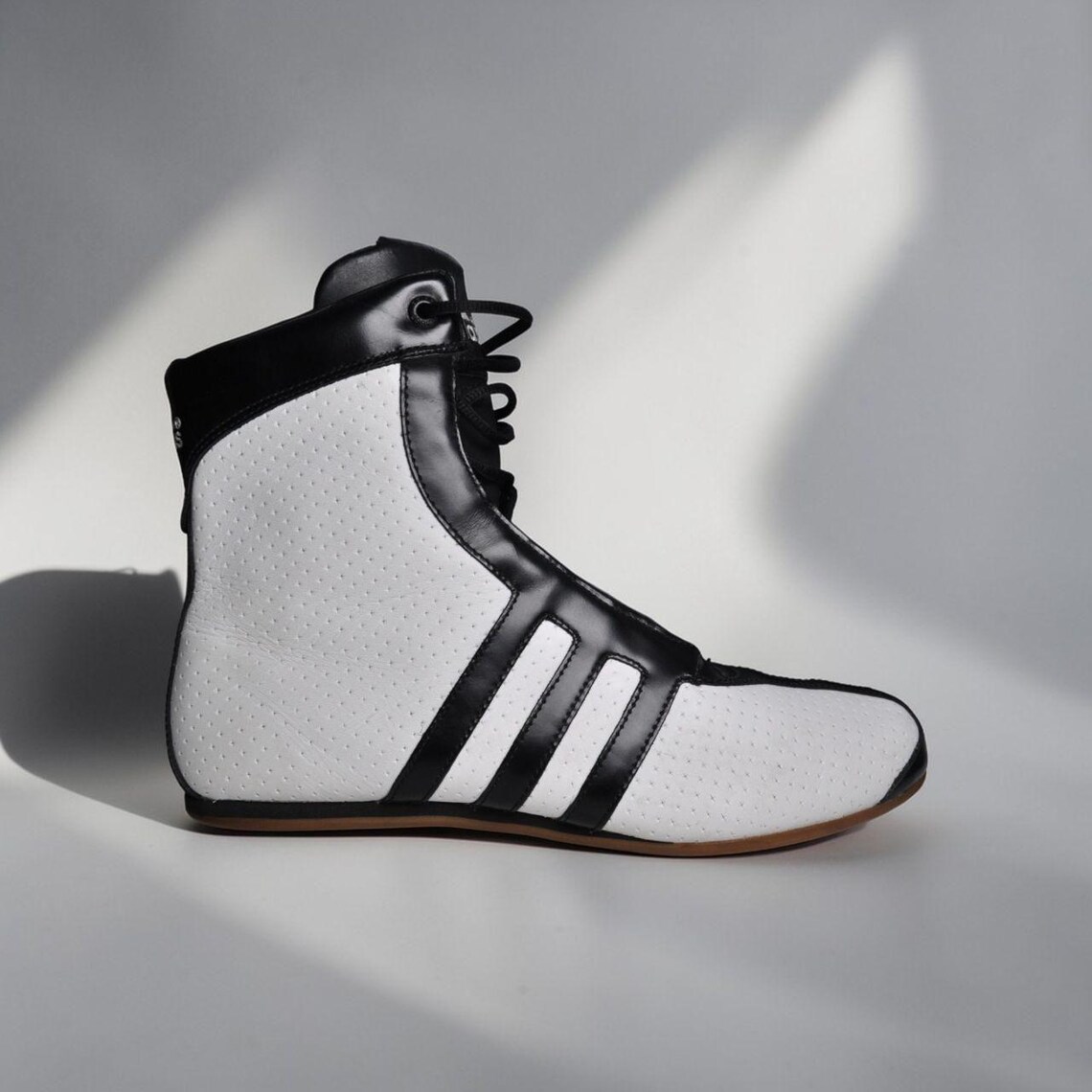 Vintage Adidas Shosan Hi Boxing Boots: Y2K Black White Leather Trainers UK 7, foto 4 di 5