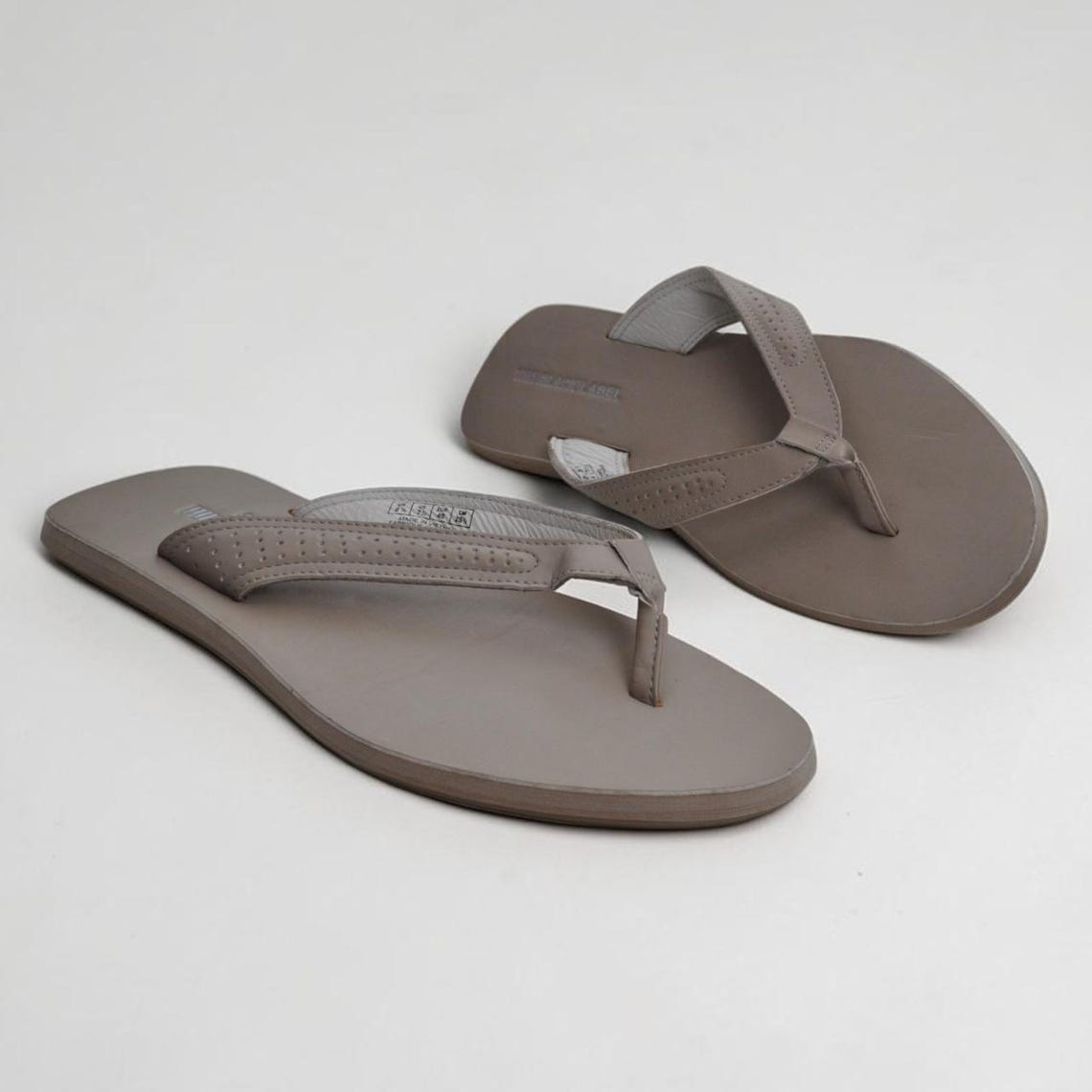 Vintage Puma Black Label Toe Post Thong Sandals Cream Leather UK 6.5, foto 2 di 5