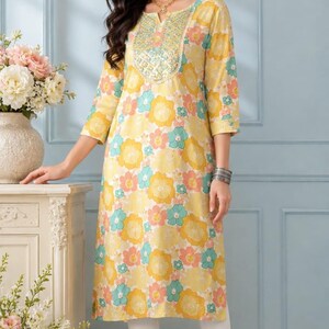 Blommigt tryckt trådarbete och paljettkurta för kvinnor | Gul, rosa indisk etnisk klänning | Haldi Mehendi festlig kurta