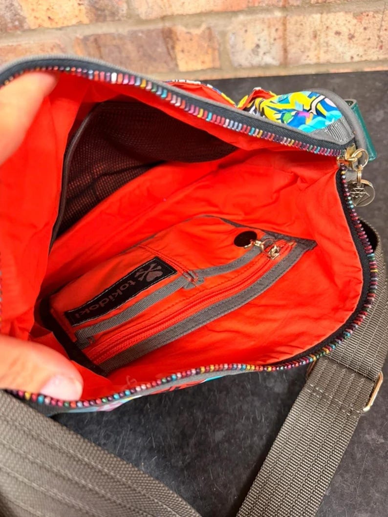 Tokidoki crossbody bag with original keychain image 5