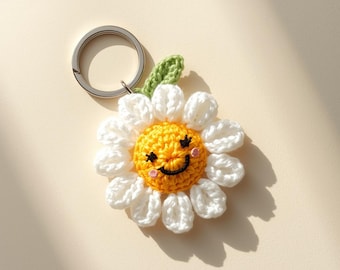 Daisy Amigurumi Keychain Crochet Pattern, Beginner Friendly (PDF Tutorial)