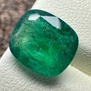 Natürliches Smaragdkissen 5.33 Karat 10.40x11.90 MM Loses sambisches Smaragdkissen Facettiertes Kissen Smaragd für Ring, unbehandelter Smaragd Edelstein.