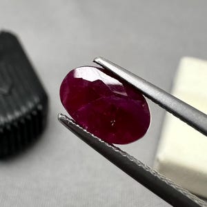 Natural Ruby Gemstone: 2.33 Carat African Red Ruby Faceted Stone for Jewelry Making