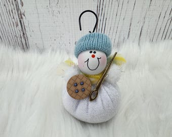 Sewing Ornament, Quilter Ornament, Grandmas Mom Christmas Ornament, Snowman, Loves to Sew Seamstress Embroidery Gift Idea, Funny Sewing Gift