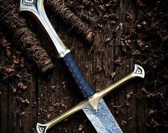 Handmade Damascus Steel Longsword – Medieval Knight Sword with Leather Scabbard