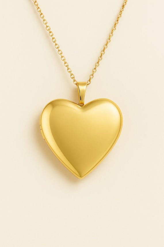 14k Yellow Gold-Filled Floral Locket: Wedding Keepsake with Resin Flowers