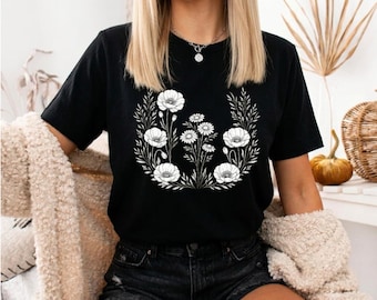 Camiseta de flores silvestres / Camiseta floral de naturaleza, camiseta gráfica para mujer, diseño detallado de flores silvestres, camiseta botánica floral, regalo para amantes de la naturaleza