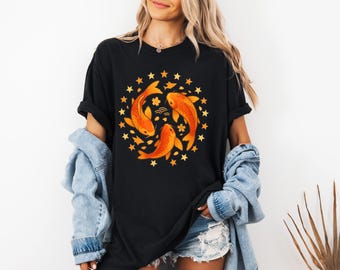 Goldfish Star T-Shirt, Beachy Grunge Y2K Gift, Vintage Retro Fish Lover Graphic Tee