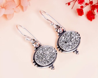 Drusy-oorbellen titaniumagaat: sterlingzilveren hanger, druppel edelsteen