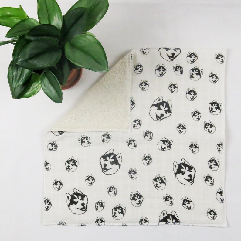 PERSONALISED Baby Muslin Cloth Wash Face Burp Gift BOY GIRL NAME Footprint