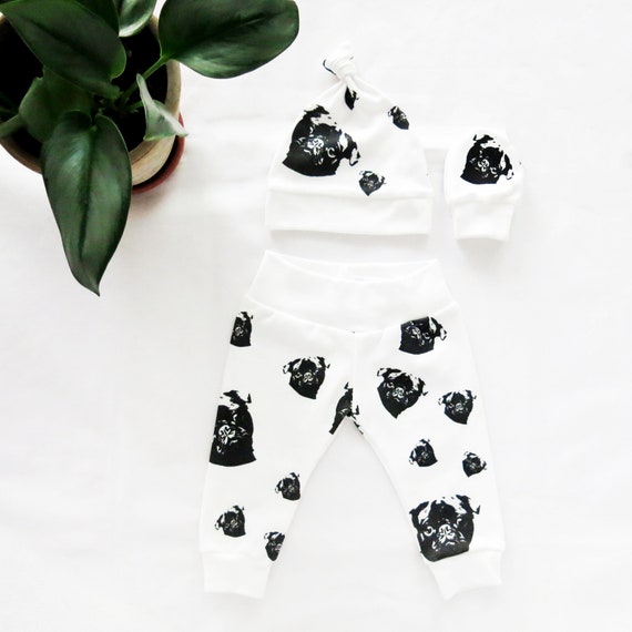 Babyhug 100% Cotton Onesies with Leggings and Cap Mittens Booties With Animals Print - Blue & Red