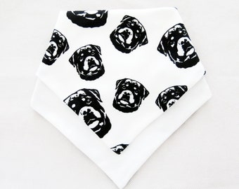 Rottweiler Print Bandana Lätzchen für Babys aus doppellagiger Bio-Baumwolle, Hunde Thema Baby Shower Geschenk Baby Mädchen Junge, Baby Ankündigung