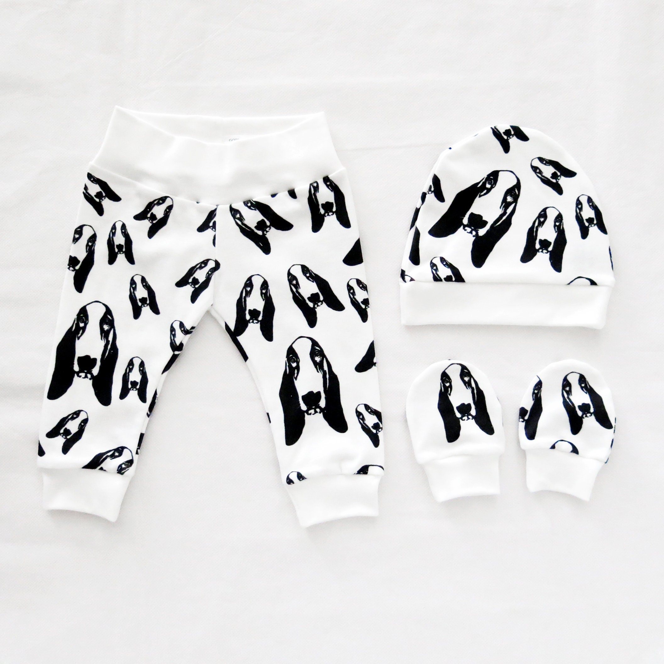 Dog Themed Baby Shower Gift For Girls Boys Kleding Unisex kinderkleding Unisex babykleding Kledingsets Personalised Baby Hat Mittens Leggings Set With Your Dog Or Cat Print Made From Organic Cotton 