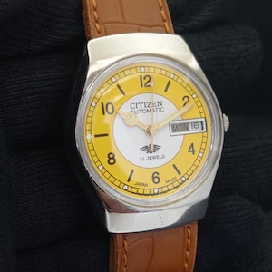 Automatic Vintage Citizen 8200 Japan Mens Day/Date Yellow Color Dial Wrist Watch B500249-C
