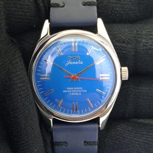 Vintage Hmt Janata Hand-Winding Indian Mens Blue Color Dial Watch B700050-1