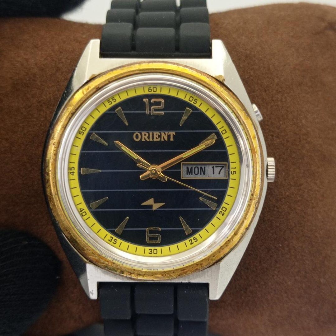 Automatic Vintage Orient 46941 Japan Mens Black Color Dial Day