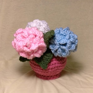 Hydrangea Crochet Pattern, Flower In A Vase Pattern, Amigurumi Pattern Flowers, Crochet Flower Arrangement, Flower Bouquet Crochet, Decor