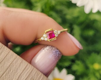 Vintage Ruby Wedding Ring, July Birthstone, 14K Engagement Ruby Ring, Princess Cut Ruby Ring, Birthstone Solitaire Ring, Dainty Ring