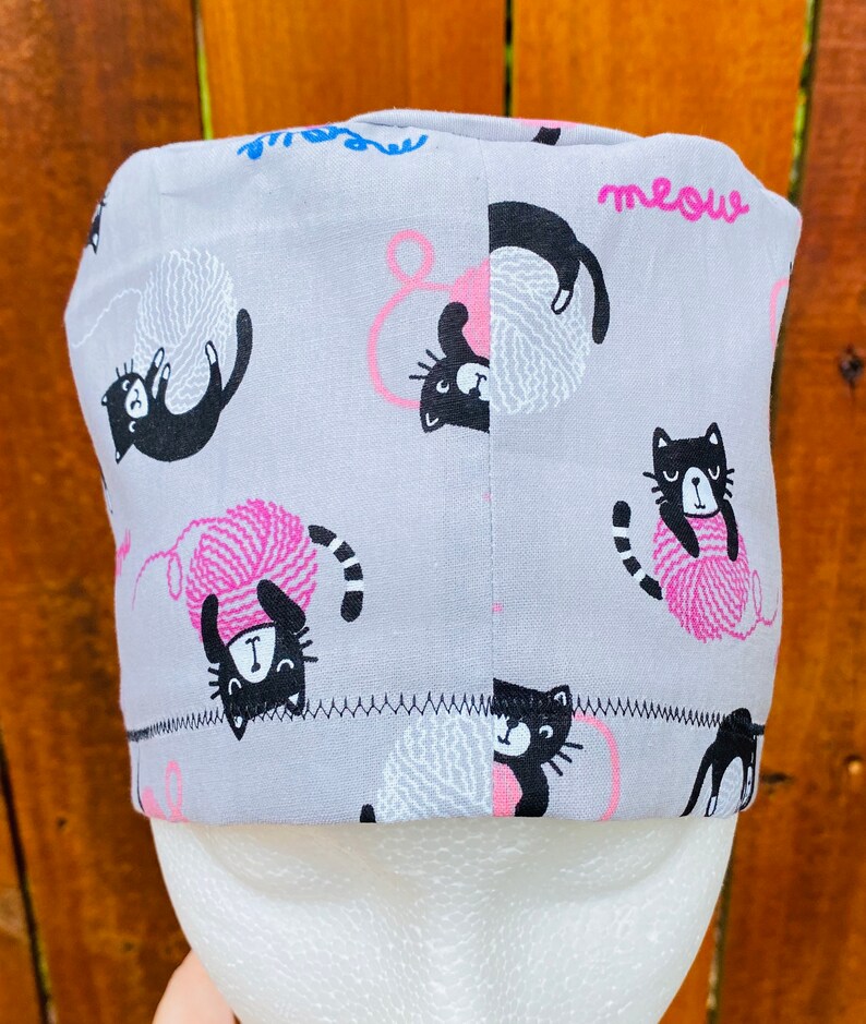 Grey cat scrub hat size Med 22\u201d