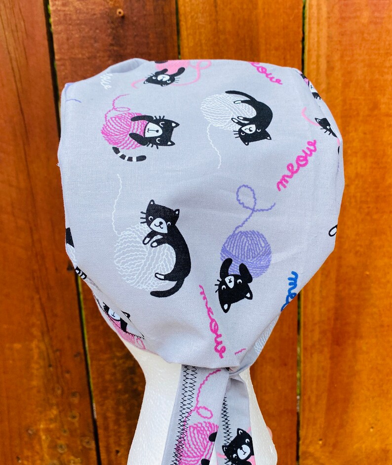 Grey cat scrub hat size Med 22\u201d