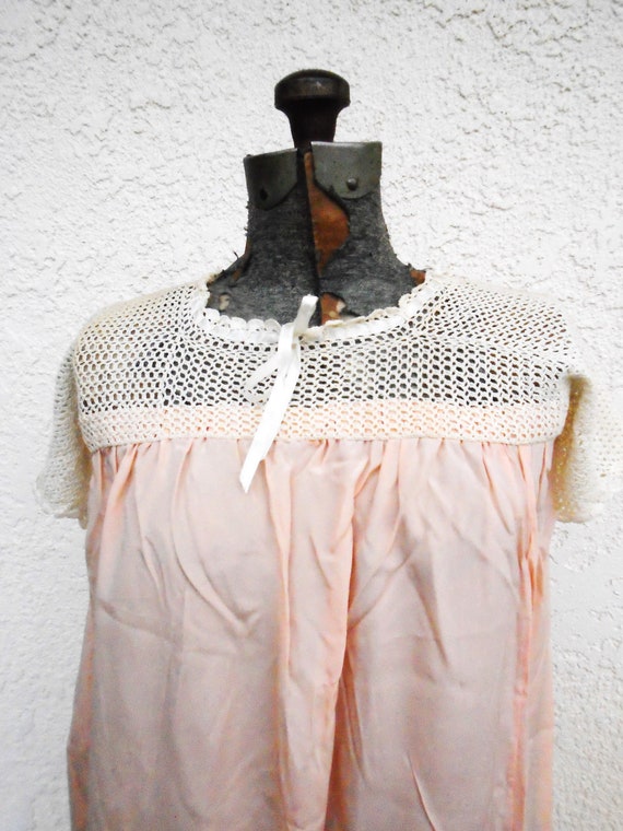 Vintage silk and crocheted Nightgown - image 2