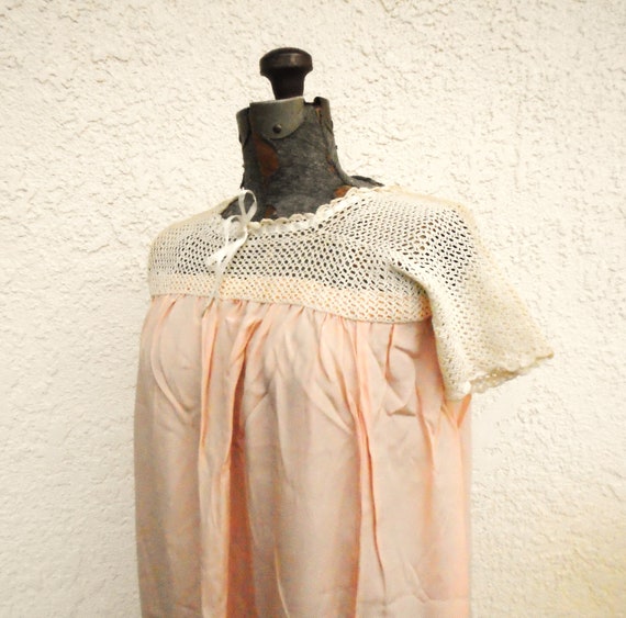 Vintage silk and crocheted Nightgown - image 5