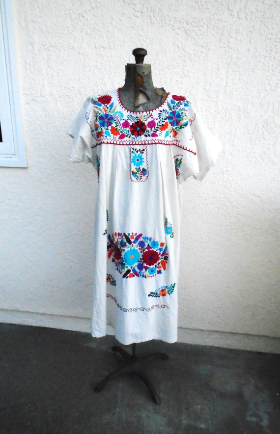 vintage embroidered mexican dress - Gem