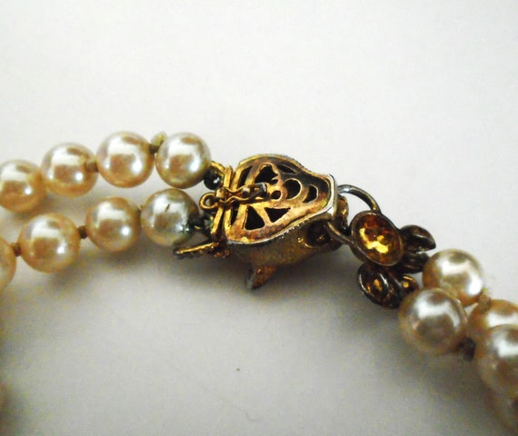 Vintage double stranded knotted Pearl Necklace - image 3