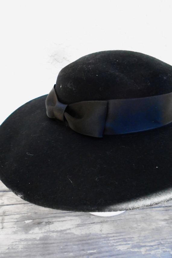 Vintage black wool wide brim Hat with chin strap - image 4