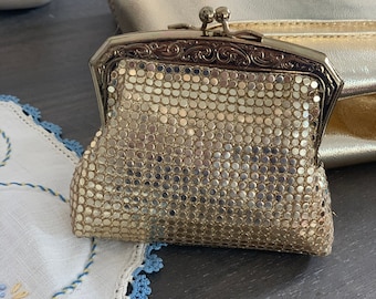 Mid Century Gold Mesh Coin Purse - SAS By Debbie - John Wind Imports - Made in Japan