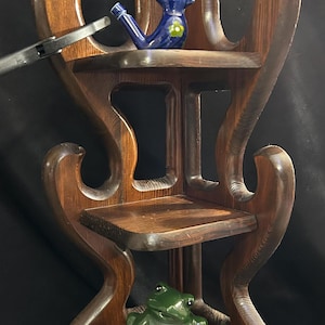 Vintage Early American Style 3-Tier Wooden Corner Shelf