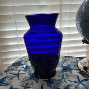 Vintage Hand Blown Cobalt Blue Art Glass Vase - Hand Made VERY Nice