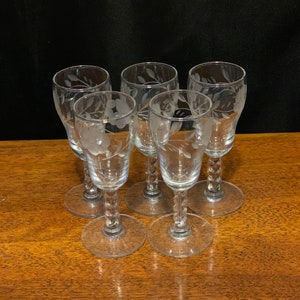CHENGU 12 Pieces Mini Size 0.4 oz Shot Glasses Cordial Clear