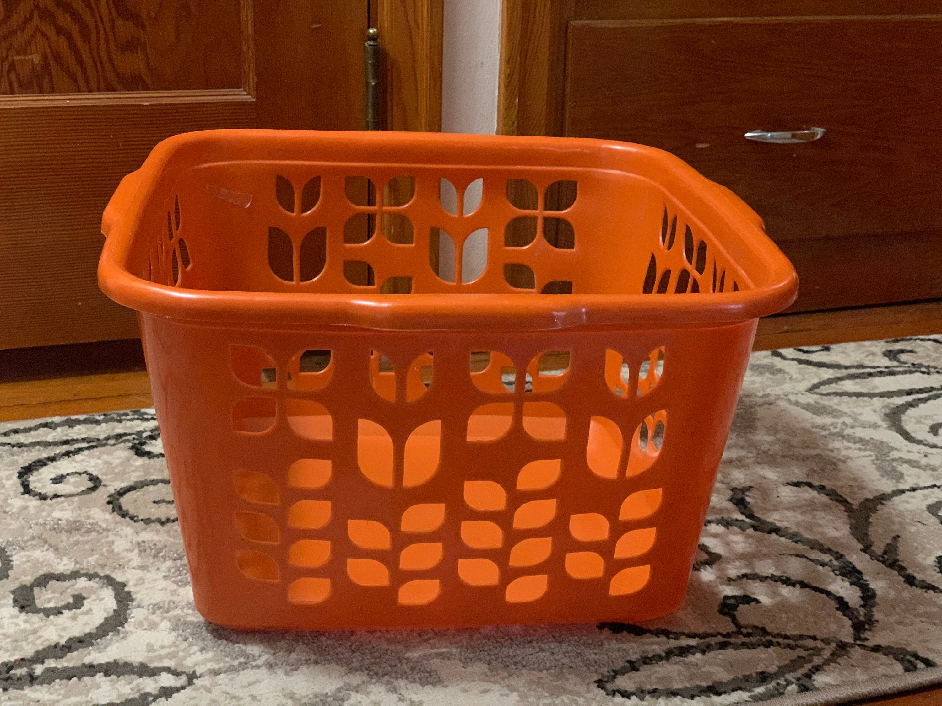 Rubbermaid Bamboo Laundry Hamper