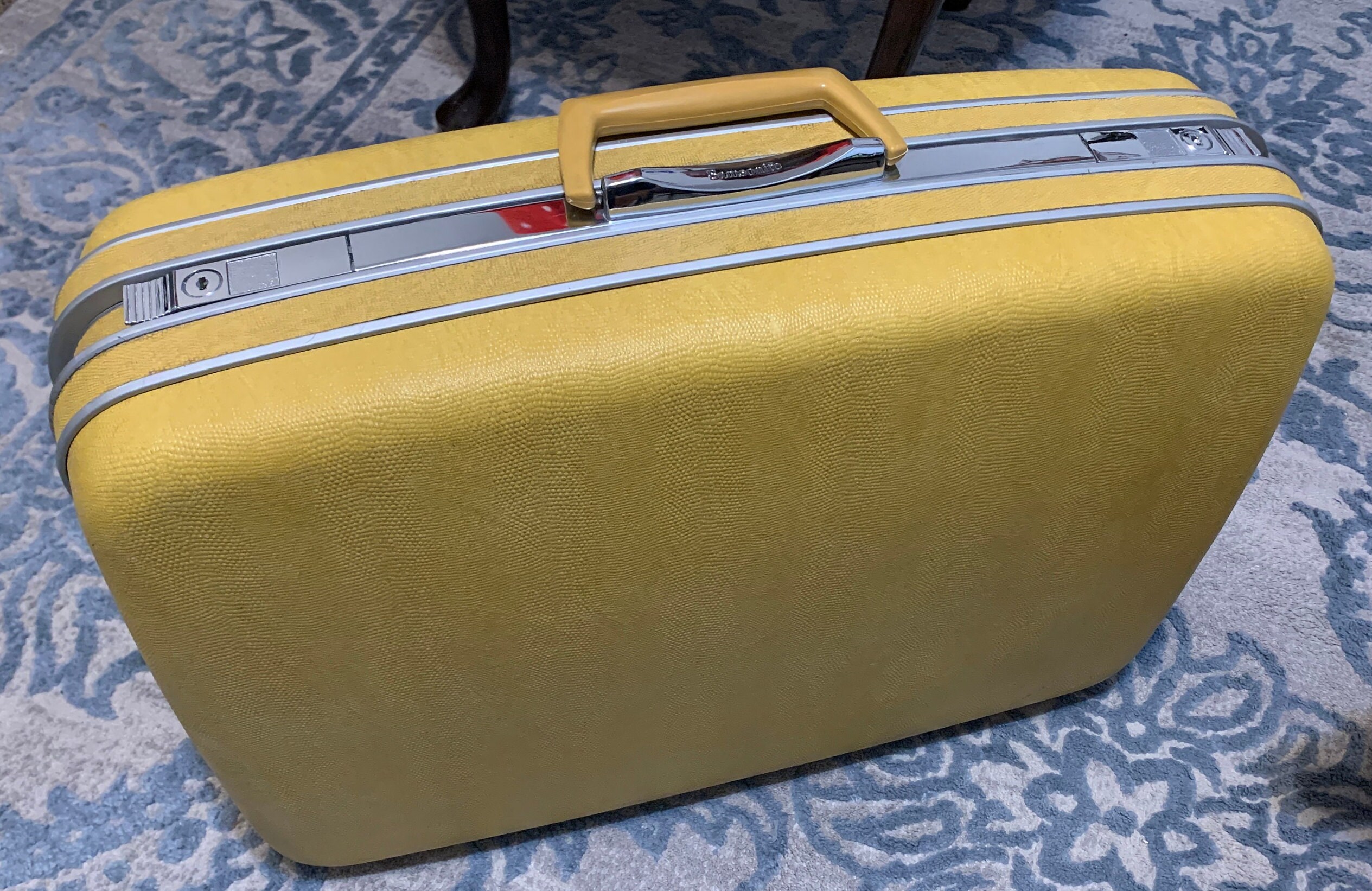 Vintage Yellow Samsonite Silhouette 