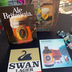 Lote antiguo de carteles de cartón para cerveza: cartel de bar, Molson Golden Whitbread Ale, MacEwan's Scotch Ale, Swaan Lager