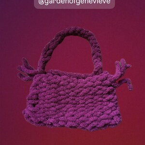 Bolso de crochet burdeos